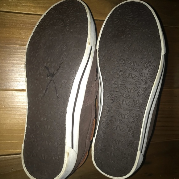 Children’s UGG shoes - Picture 3 of 7